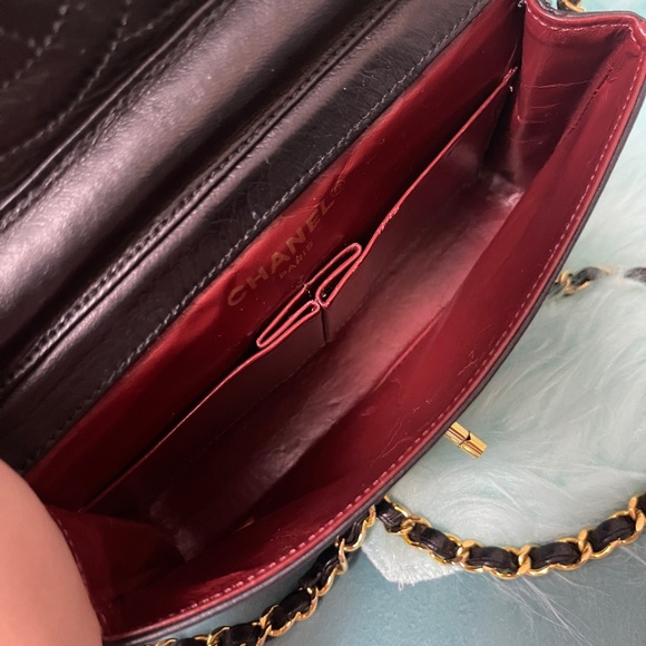 Authentic CHANEL Matelasse Paris Limited Shoulder Bag - Picture 4 of 16